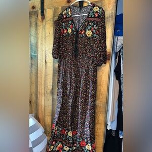 NWT Gorgeous floral maxi dress